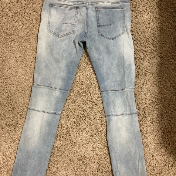 Like-New KDNK Distressed jeans - Picture 4 of 4